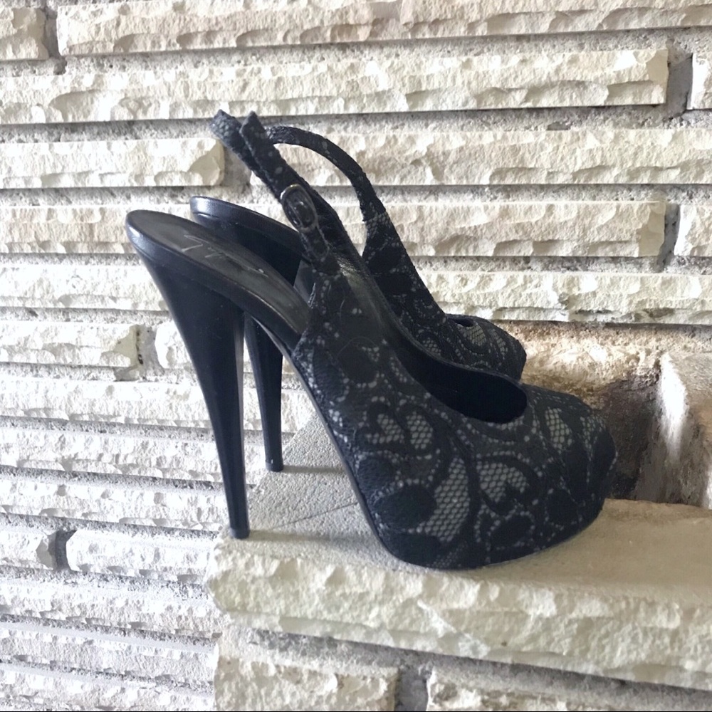 Giuseppe Zanotti Lace Pumps